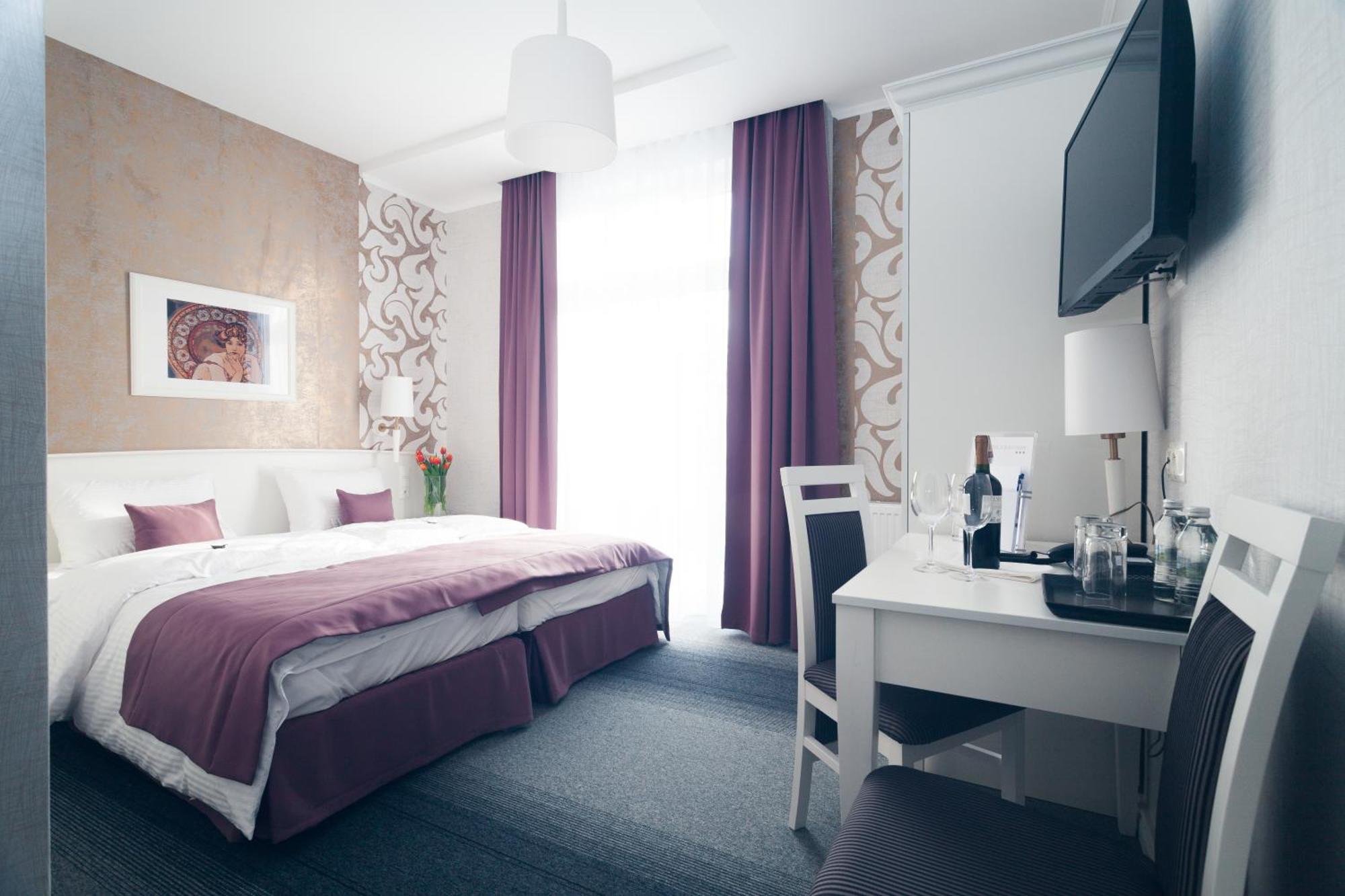 Pod Ratuszem Hotel Wielun Room photo