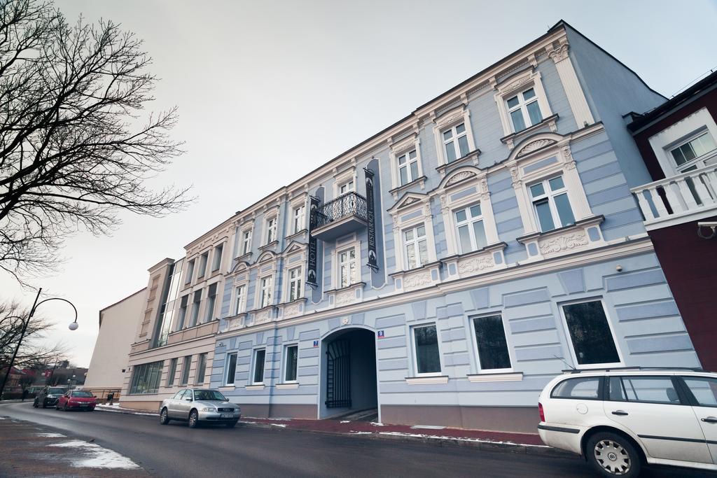 Pod Ratuszem Hotel Wielun Exterior photo